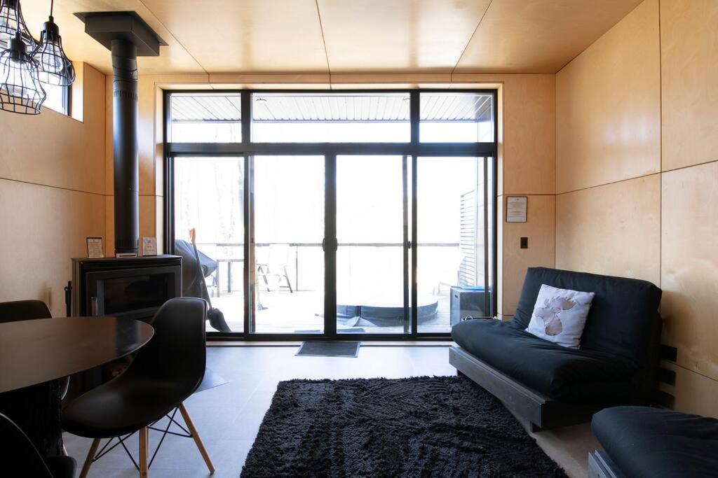 Cabin Sutton 252 - En Harmonie Avec La Nature! Vila Exterior foto